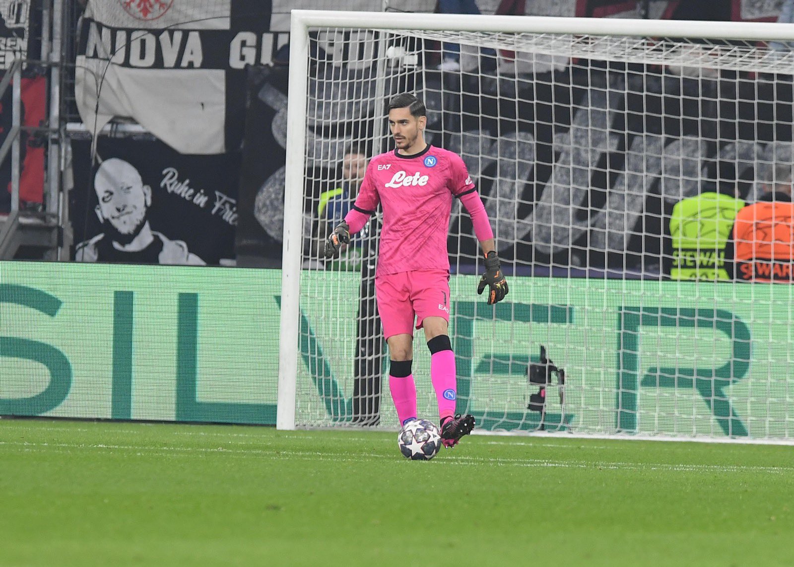 Official SSC Napoli on Twitter: &quot;📸 #EintrachtNapoli: la gallery finale ...