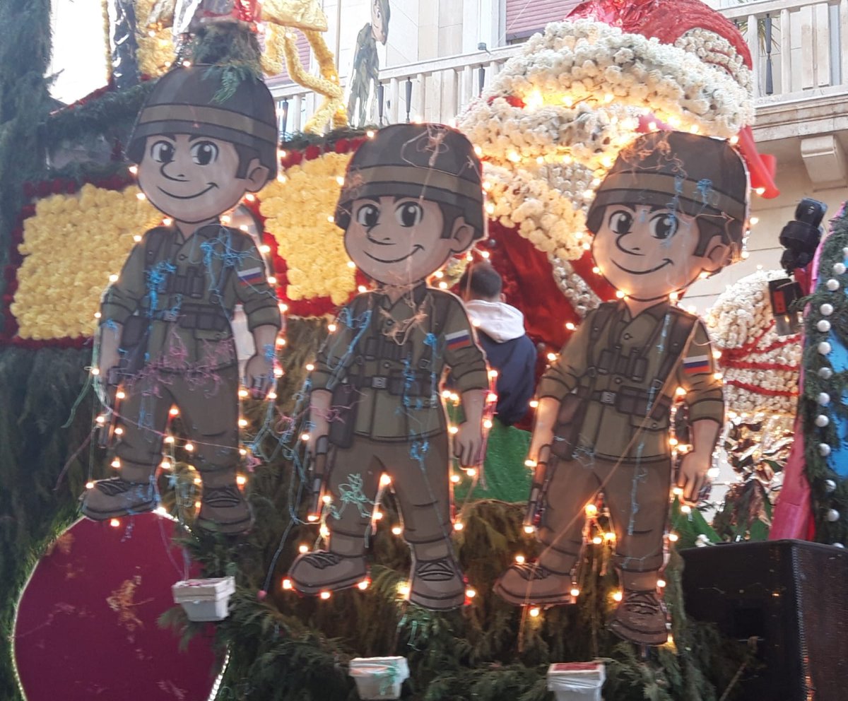 Ecco chi mi ricordavano #carnevale #Acireale #martedìgrasso