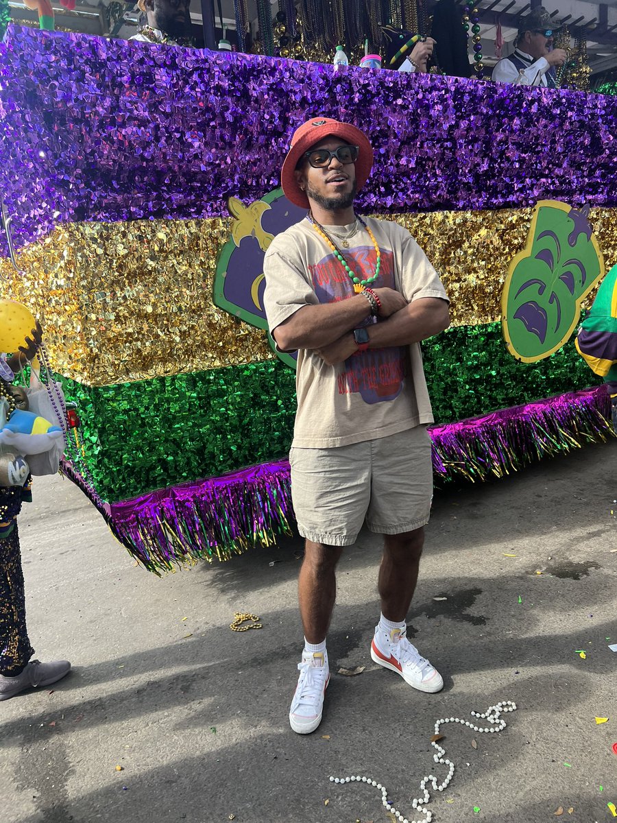 j_war16's tweet photo. Fat Tuesday in New Orleans 🎭🪅 https://t.co/kTztWslSpD
