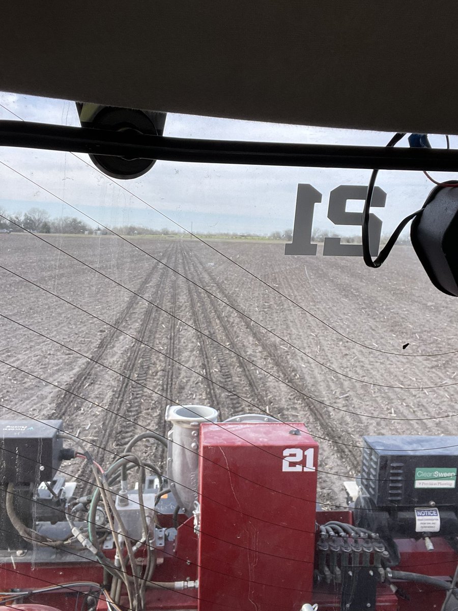 Travis Courtney tweet media