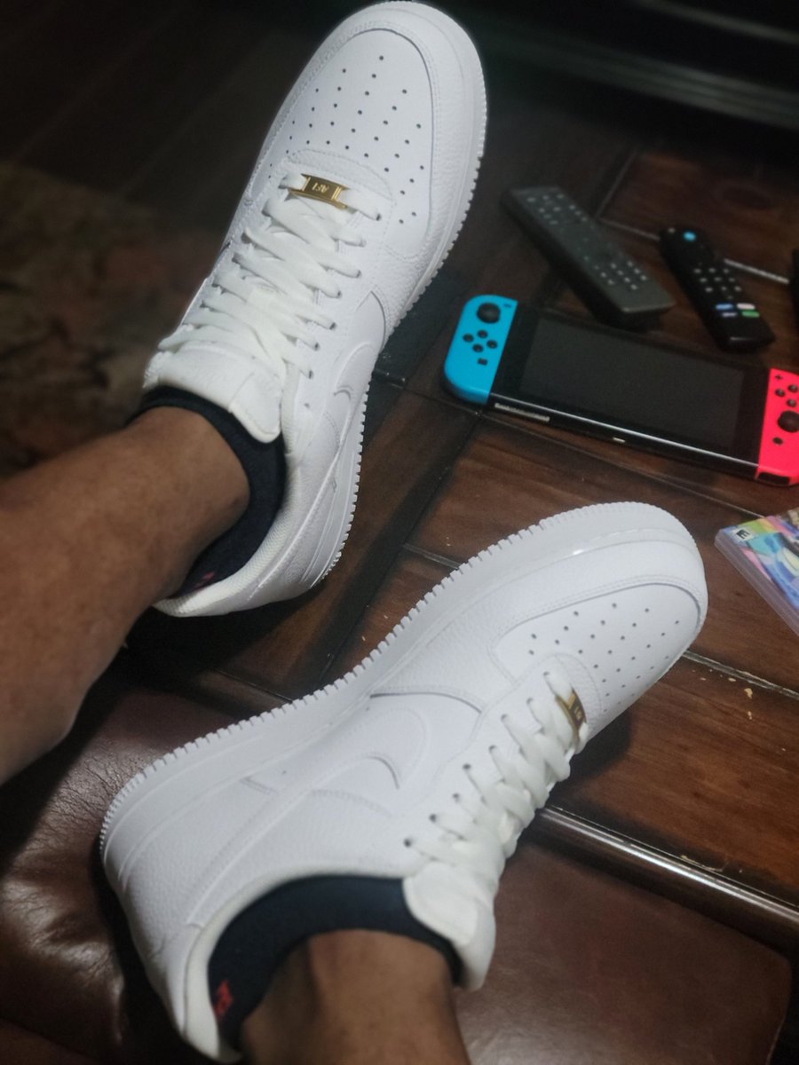 Sam_cash1's tweet photo. "Day 21 & I'm A Ga Boi Born & Bred, So 'ATL 4 Eva' If You Know Anything Ab Ga , Ain't Nuthin Like A Fresh Pair Of These So For #BHMKOTD I Pulled Out Da White Premium Leather Air Force 1 '07' @JerLisa_Nicole!"
@Nike #airforce
#SNKRS #SNKRHD
#Kicks4Life
#ATLHO https://t.co/YTrUQ9OyFC