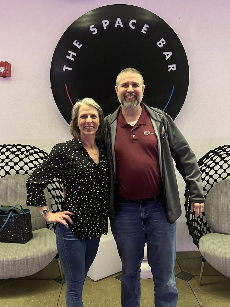 spacechelle's tweet photo. An out of this world evening hanging with @edvancise. We “might” have plotted to take over the universe but I can neither confirm nor deny such reports 😉 @SpaceCampHOF 📸 protocol complete! #SpaceFamily #SpaceFriendsAreTheBestFriends @SpaceCampAlumni  #SpaceGeeks #TheSpaceBar https://t.co/FUkibmTDSK