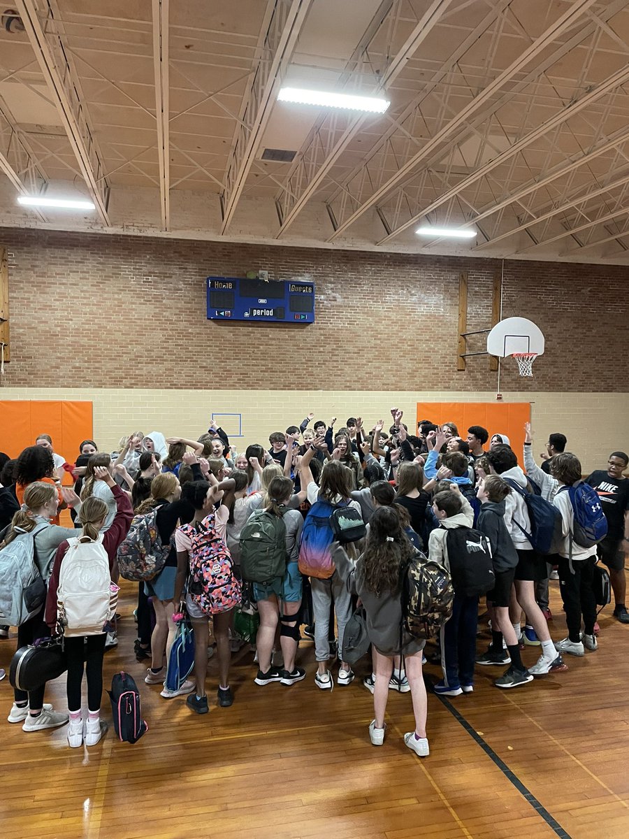 Wildcats 1st optional day was great! We had great kids come out and show interest in track!! Shout out to a couple 6th graders (Journey &amp; Aiden) for some quick 40 times! Almost 100 new faces on beginner day! 🔥💨💪#Cats #NothingIsGiven #Lincoln