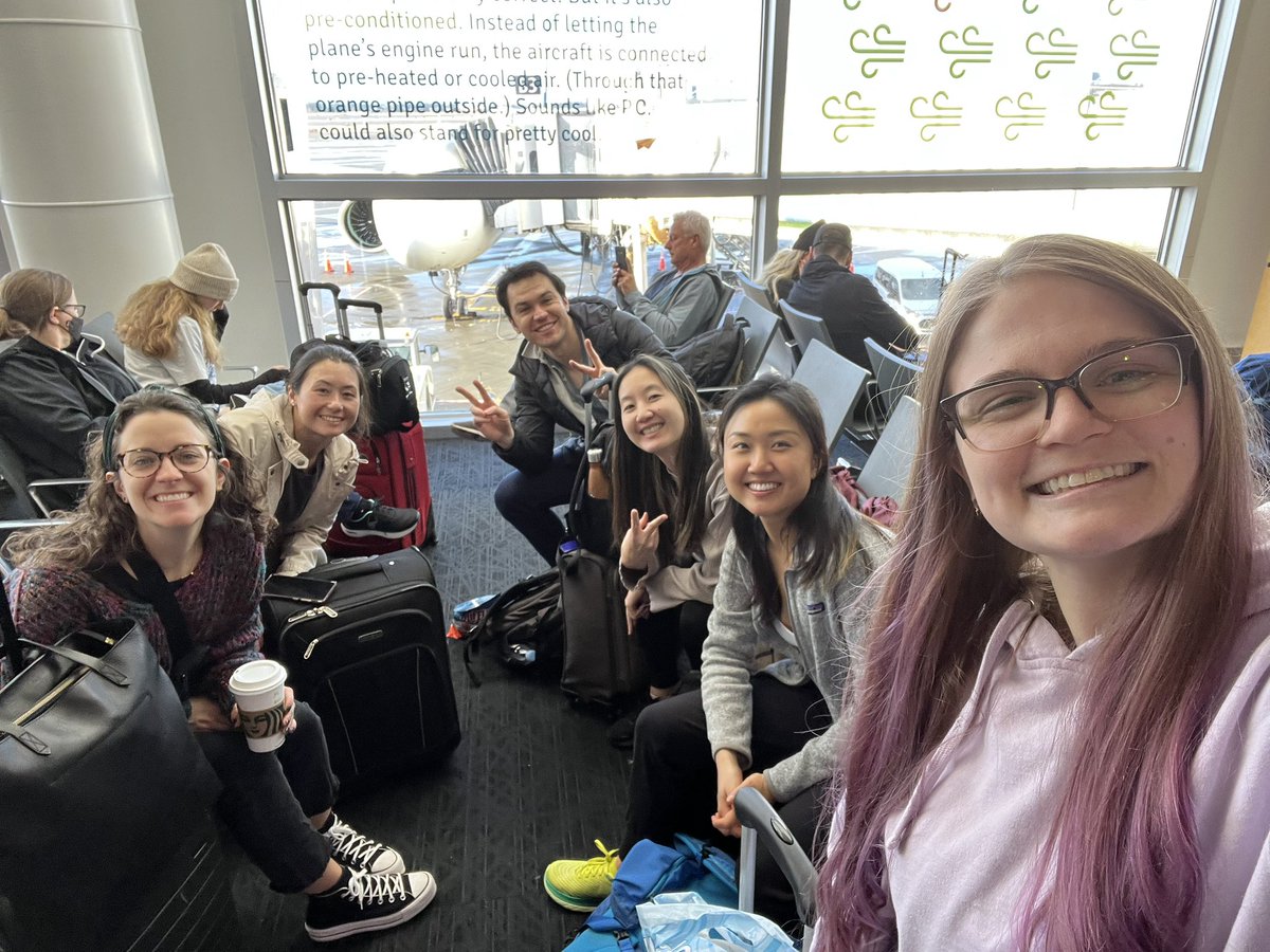 EvelynQinMD's tweet photo. @UWRehabMed leaving the Seattle sunshine for Anaheim #physiatry23 @AAPhysiatrists #skitosea https://t.co/Drmg2I6RO2