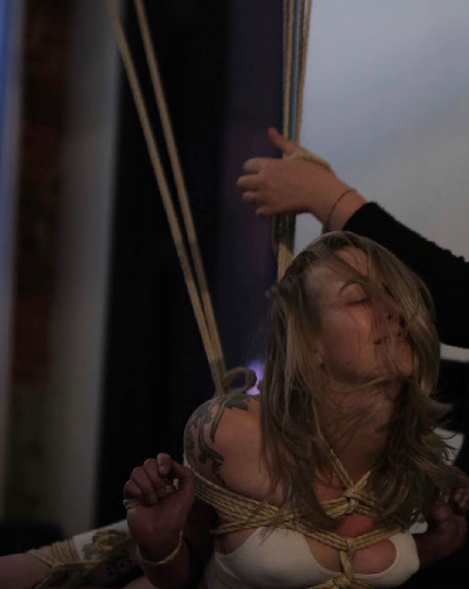 Happiest when suffering. 

🪢: <a href="/AnoxiaRope/">Nox</a> 
📸: <a href="/tomporarily/">tomporarily</a>