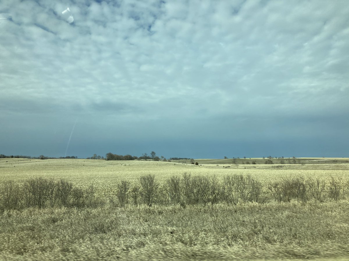 apasztor82's tweet photo. Do you folks out in Iowa and Nebraska realize how freaking beautiful it is out here????? Man I love it out here!!!! How do I become a citizen???? https://t.co/DWNTOMLpfU