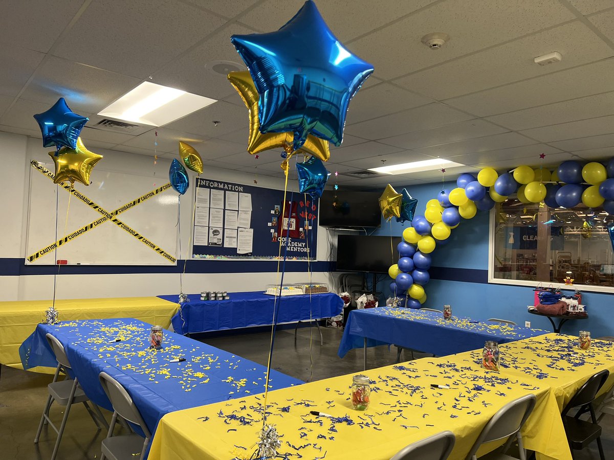 ShrnBrewster's tweet photo. Today was our safety celebration party 🦺🥽💛💙✨✨Rosedale NYC Store #2664  @Houghton1366 @ApsmTroy @michaelO1366 @GeorgeArias_HR https://t.co/qWMGn8OcNF
