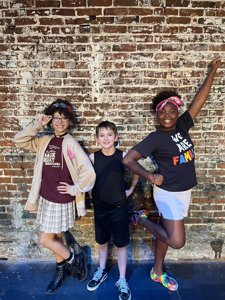 theaterwestend's tweet photo. The gangs all here 🐿️⭐️🧽 Our West End Prep production of Nickelodeon’s THE SPONGEBOB MUSICAL (youth edition) is currently in tech.🍍🏝️ 

🧽 February 25 - 26 
🎟️ https://t.co/LUwOAH0GF7 

#theaterwestend #spongebobmusical #youthshow #sanford #historicdowntownsanford #westendprep https://t.co/vihrR4lun9