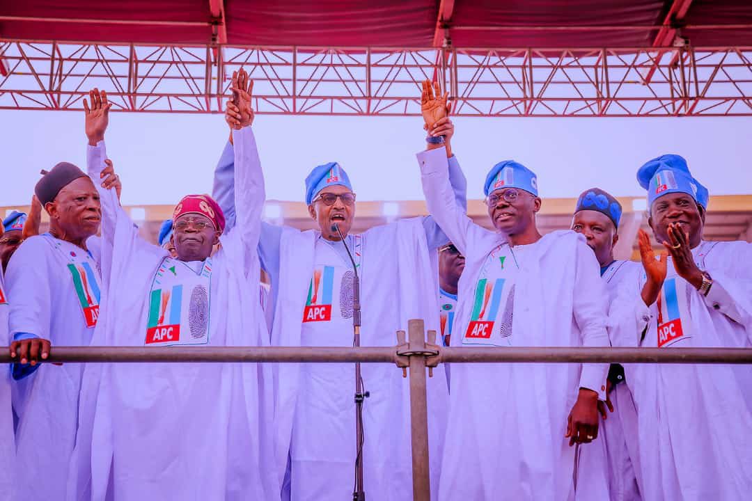 Ahmad__amg's tweet photo. Ko da kudi ko free #AsiwajuBolaAhmedTinubu #APCGrandFinale #APCLagos https://t.co/2QzXBXjUbp