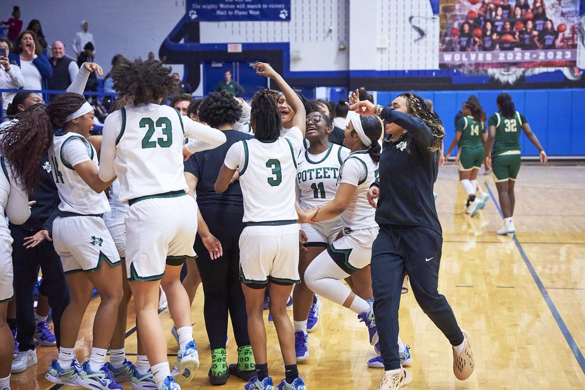 ladyp1rateball's tweet photo. Although last night wasn’t the result we wanted, we couldn’t be more proud of the season these ladies accomplished!!! THANKS to all the friends, family, fans and faculty for all their unwavering support! A special thx to @blacofalltrades for capturing our journey! #WeBeforeMe https://t.co/E6paj1RQkA