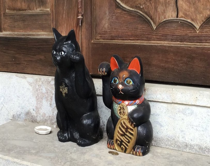 「#猫の日黒猫大明神(長野市)古来、黒猫には魔除けと気象占いの力があるとされ、船乗」|きりゑだう⛩folkloreのイラスト