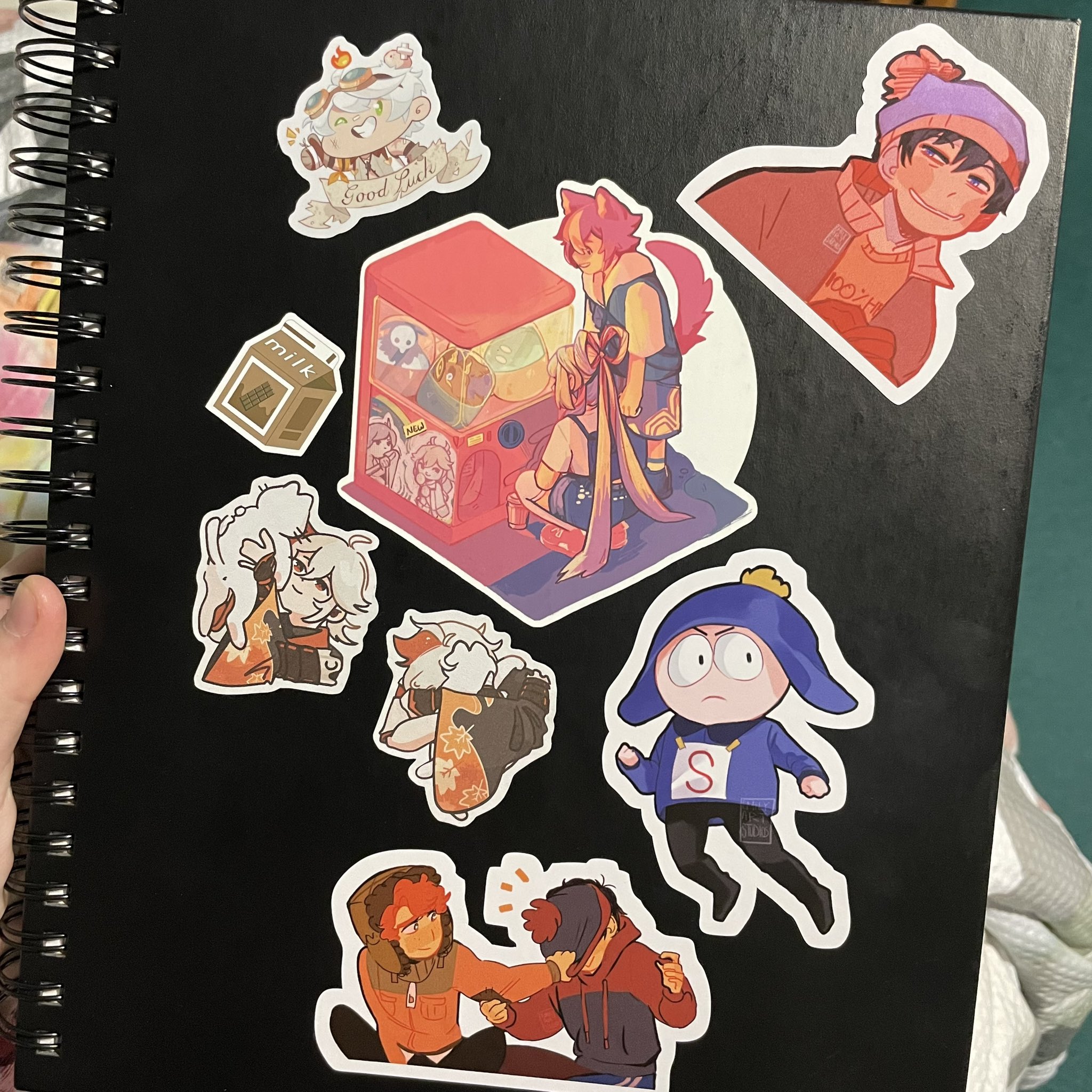 EmilyArtStudios) / Twitter