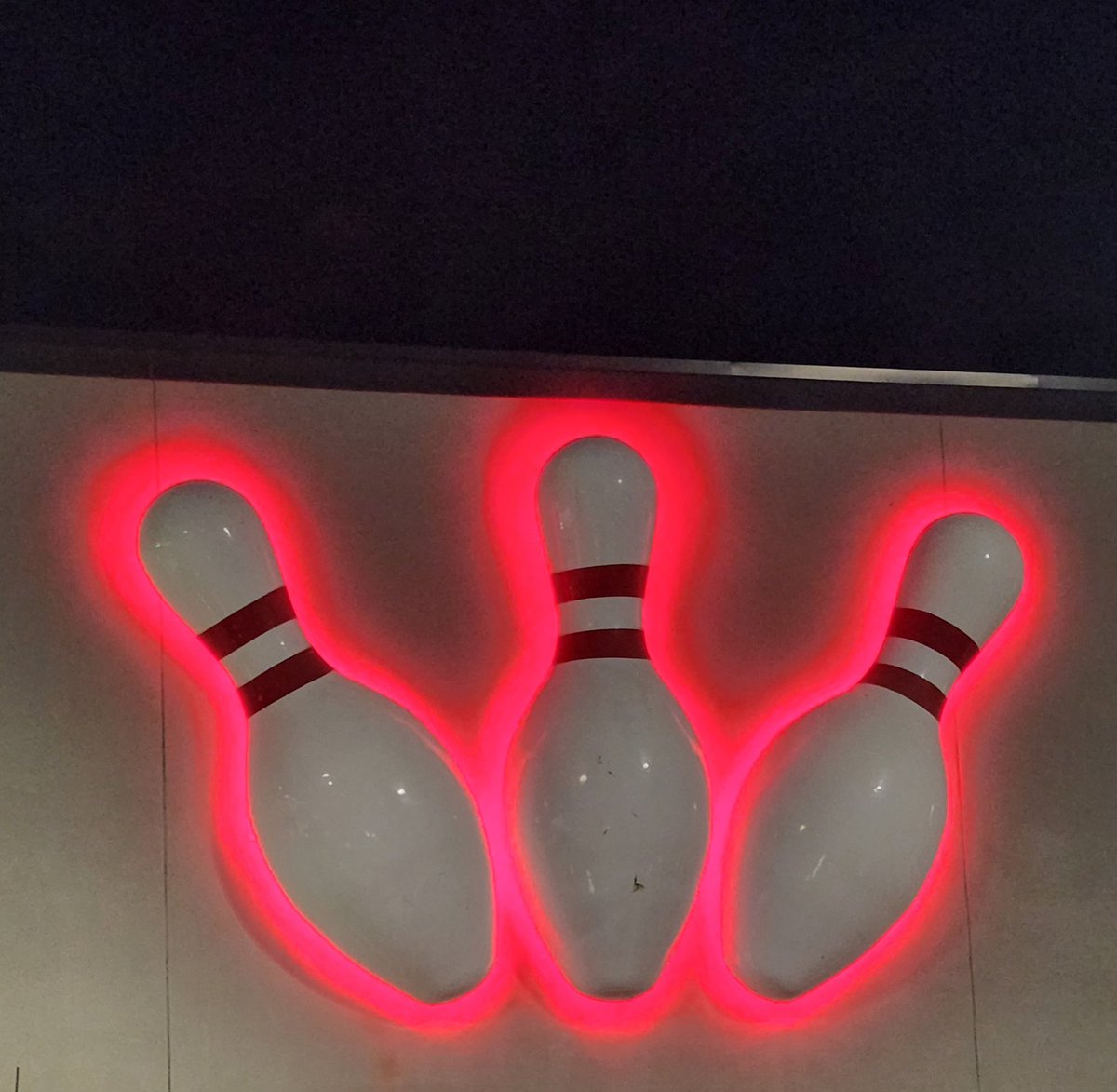 anshelltweets's tweet image. What does Summit Parkway Middle School do on Early Dismissal Days? Teaching and learning by day and bowling by night. LOL!  #powerlessons, #stationrotations  #protectthenest, #beltlinelanes, #eaglefamilysocialgathering, #positiveculturebuilding @spmeagles @Sabrina_suber