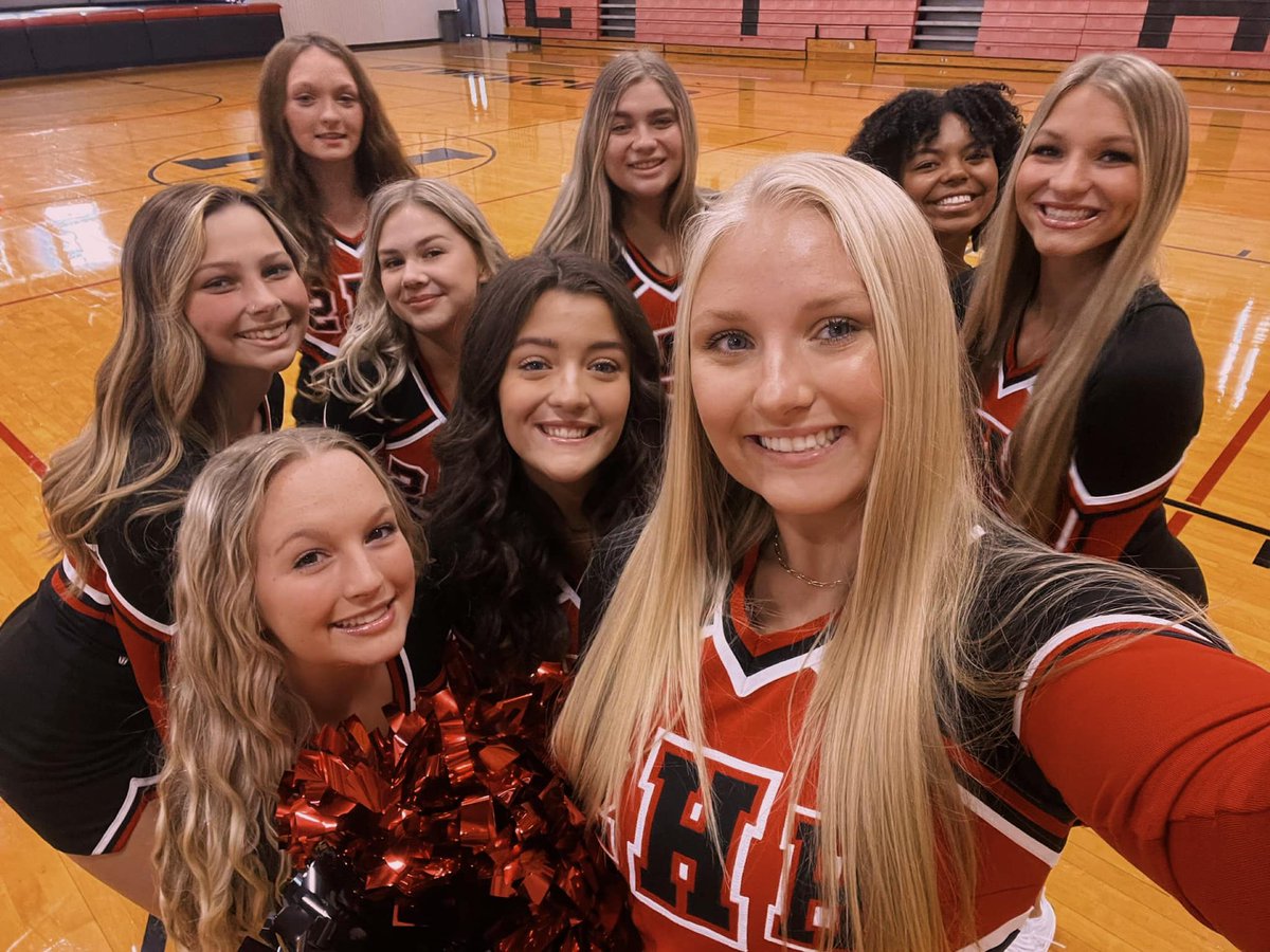Come out and join us and <a href="/BlackcatPommies/">Blackcat Pommies</a>  as we celebrate our seniors tonight. Senior ceremony starts  before the varsity girls game! Help us cheer on the #ClassOf2023 !♥️
#BlackcatSeniors 
#weareTHEblackcats
