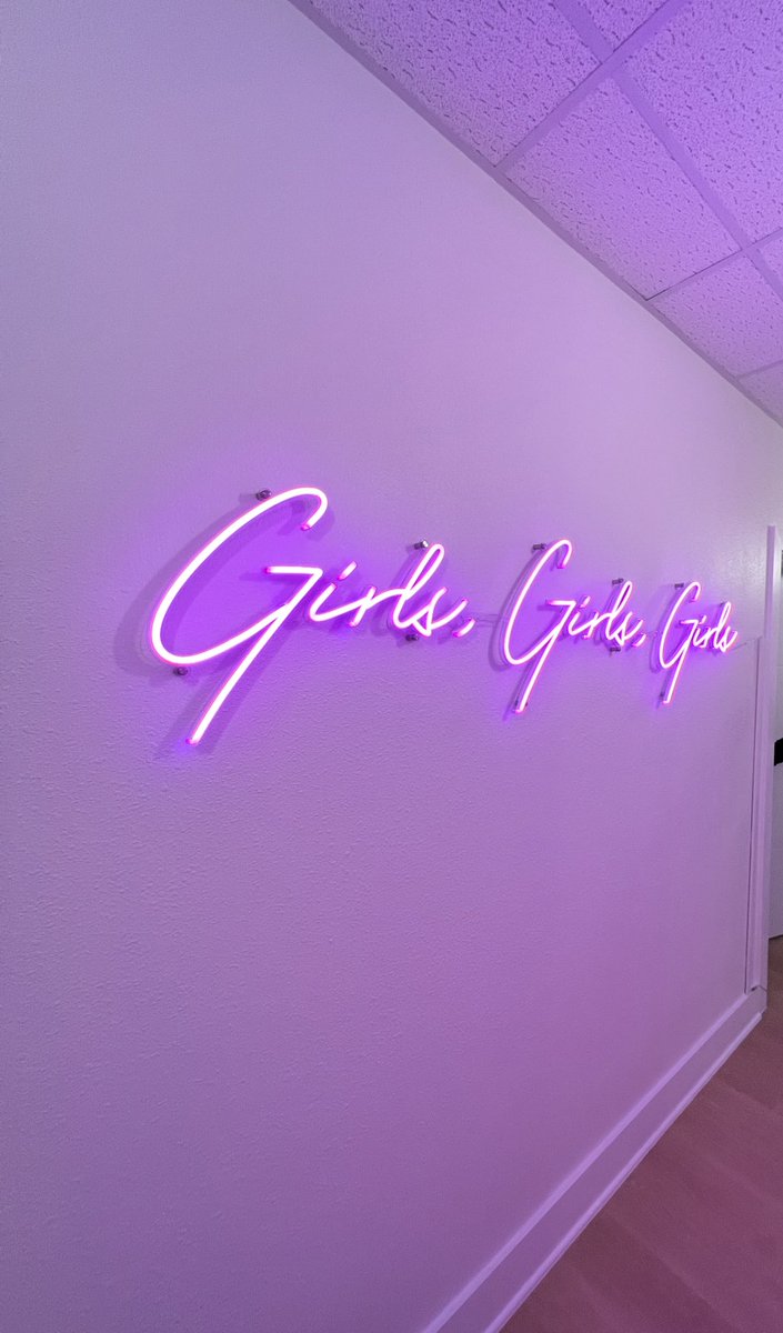 lifeovbre's tweet photo. @injectionroom ATX location is officially open! 🥹 I can’t wait to be here all the time and always dressed in PINK 💕 https://t.co/zDn6LvO60k