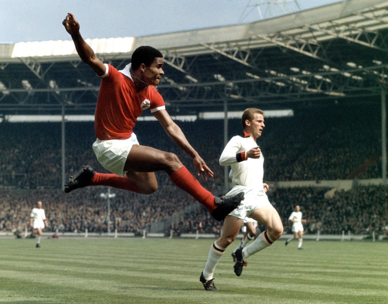 The kits of this era are some of the most beautiful ever produced, combining an uncommercialised pur