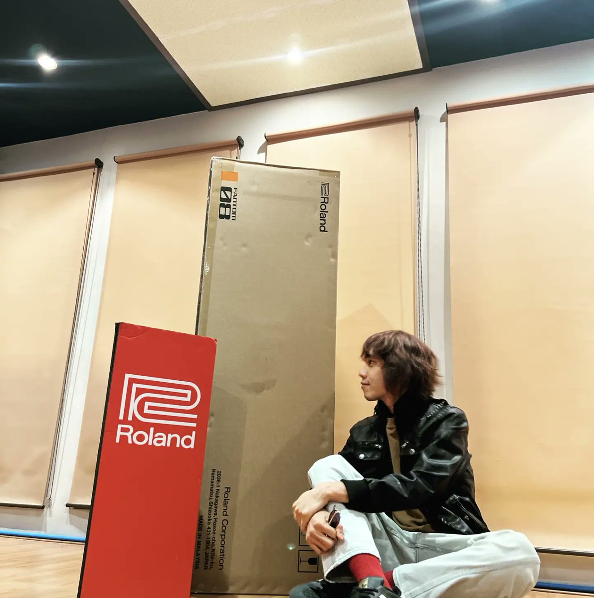 rj_pineda's tweet photo. Officially part of the @RolandGlobal family!! π
Cant wait to take you everywhere I go πΊ Can't wait to paint the world with colors using my #Fantom08 ! Thank you and I LOVE YOUUU SO MUCH BEB ππ
#bossph
#rolandph
@yupangcomusic https://t.co/emGnXoWDSr