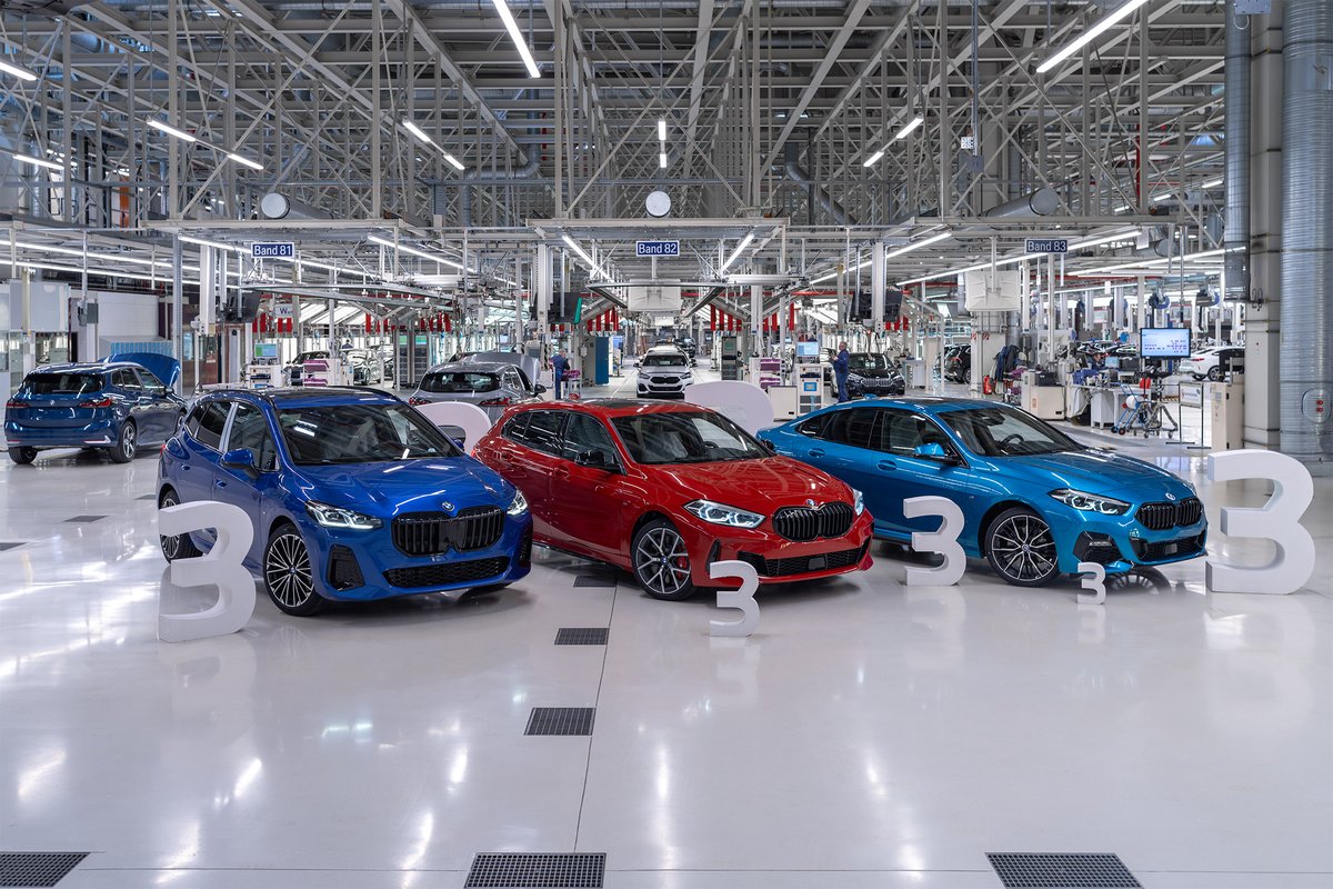 rushlane's tweet photo. ๐Let's take a closer look at the BMW 128ti! It's manufactured exclusively at Plant Leipzig. Boasts a 2.0L engine with BMW TwinPower Turbo technology, delivering 195 kW (265hp). The red compact sports car marks the revival of an old BMW tradition. ๐คฉ๐ #BMW128ti #sportymodel
3/7 https://t.co/qeK0D3LS27