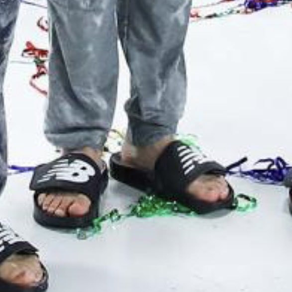 koo feets (@koofeets) on Twitter photo 