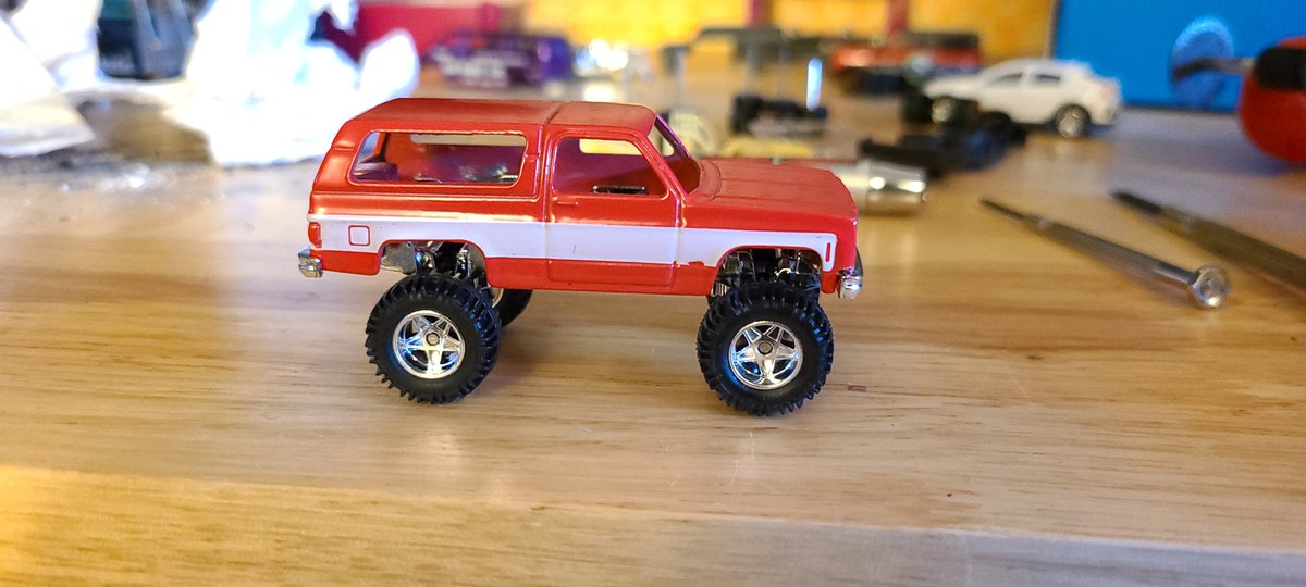 FlyWhips's tweet photo. #trucktuesday 
1st wheel swap ever
#maisto #truckphotographer #dicastphotography
#diecastphoto #diecast #diecastcollector #4x4life #offroaders #diecastcollection #customdiecast #wheelswap #federationofflywhips https://t.co/1N613E9FUF