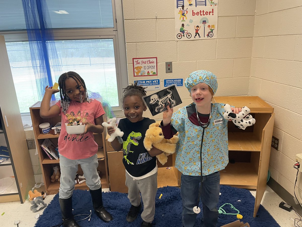 These precious kids love the new pet vet dramatic play center from our <a href="/RHSEFoundation/">RHSEF</a> <a href="/RockHillSchools/">Rock Hill Schools</a> grant! <a href="/OldPointeElem/">Old Pointe Elem</a>