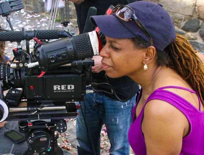 ❤️🖤💚 #BlackFilmDirectors ❤️🖤💚

“That she was complex, she had dreams and aspirations and also was fun. I didn't see that on screen.' 

🎥🎬🎥 — Leslie Harris — 🎥🎬🎥