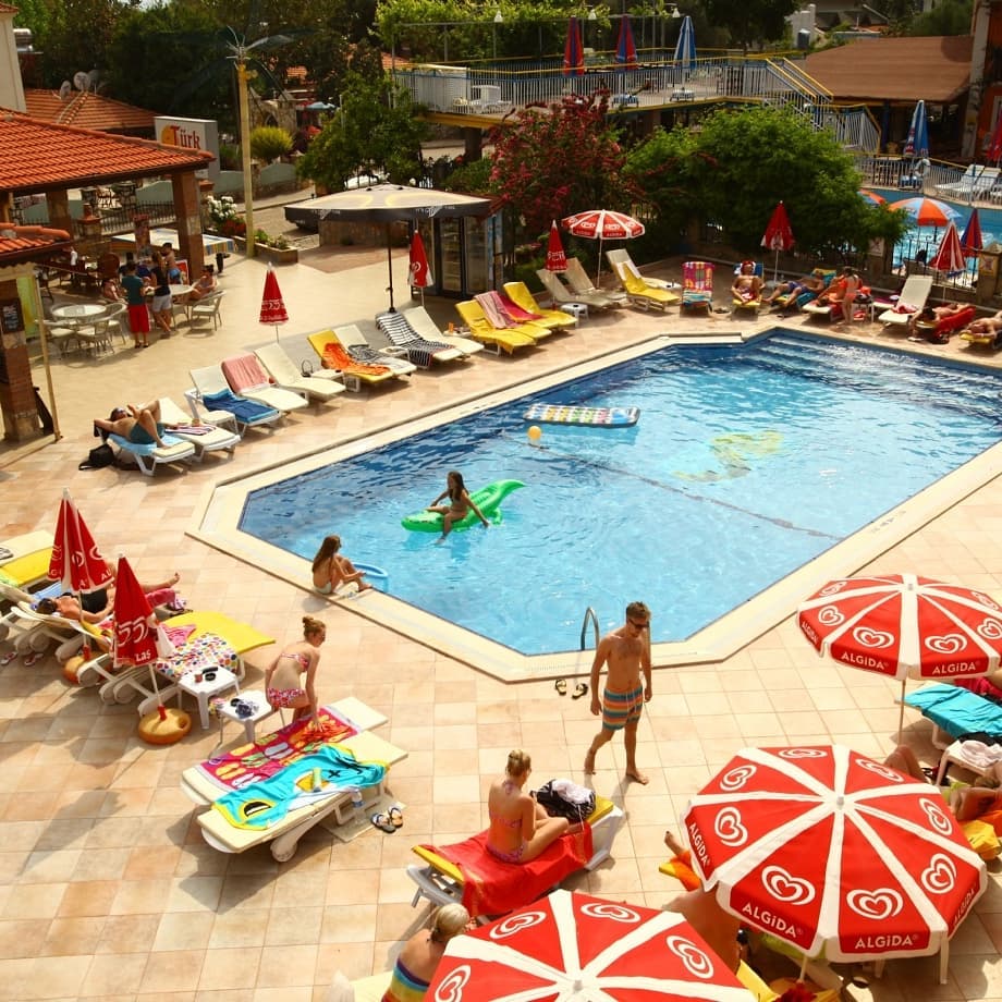 uahan2's tweet photo. <애프터썬> 촬영지 호텔 Turk Hotel, Ölüdeniz 여기라는 듯

https://t.co/U2wM2gb5Cq https://t.co/R9N5BMvGeP