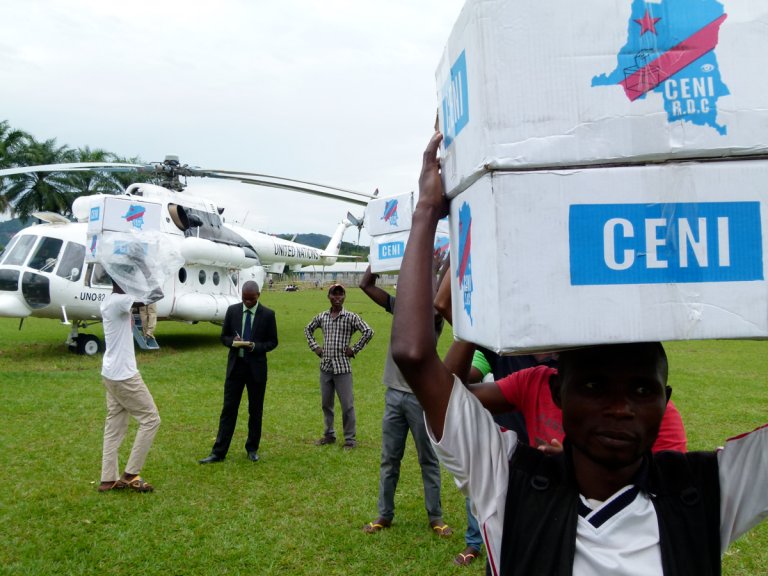acprdcongo's tweet photo. #RDC: La #CENI a sollicité, mardi, l’appui logistique de la mission onusienne en vue du déploiement du matériel et du personnel commis à l’enrôlement des électeurs dans la localité de #Kainama, dans le territoire de #Beni,  province du Nord-Kivu.
https://t.co/y7ipB1BVw4 https://t.co/jc1ddXFMnU