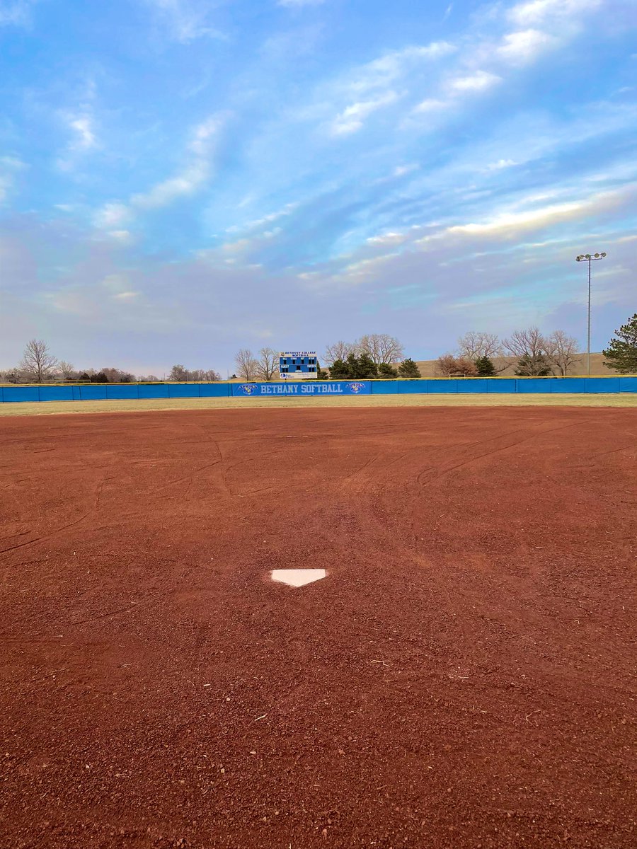 2 days…

22 tons of dirt brought in to level the infield!

#Swedes #RockarStockar