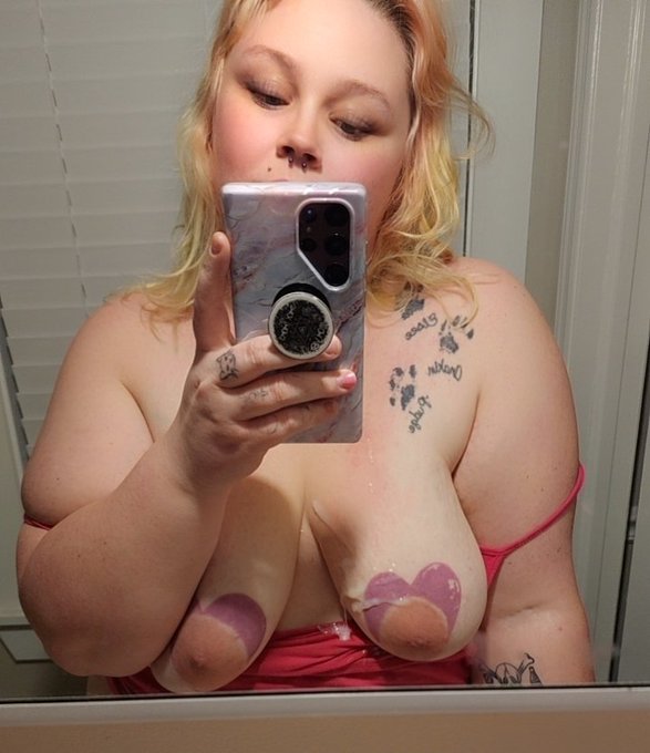 I love being covered and filled with cum 🥵💦 Did you know you can get 3 months of my Fansly for $2.50<a href="/tag/mvsales"class="tags"><span>#mvsales</span></a>