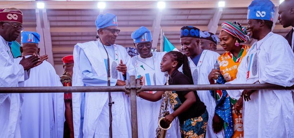 Nikkyba4you's tweet photo. Everybody loves Asiwaju #AsiwajuForAll #TinubuIsWinning https://t.co/cUHCQg3ZaE