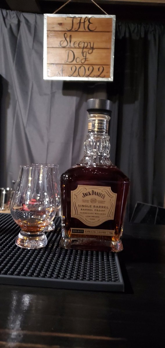 justjt419's tweet image. Drinks a whiskey drink...

@JackDaniels_US @KeepItDownpod
@scroog468
#TastyTuesday #KeepItDown