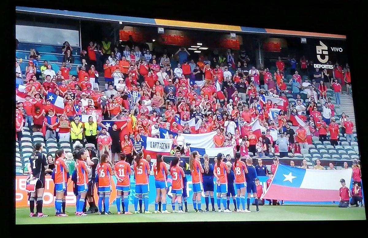 Vamoooos Chile 🇨🇱 #LarojaFemenina ⚽