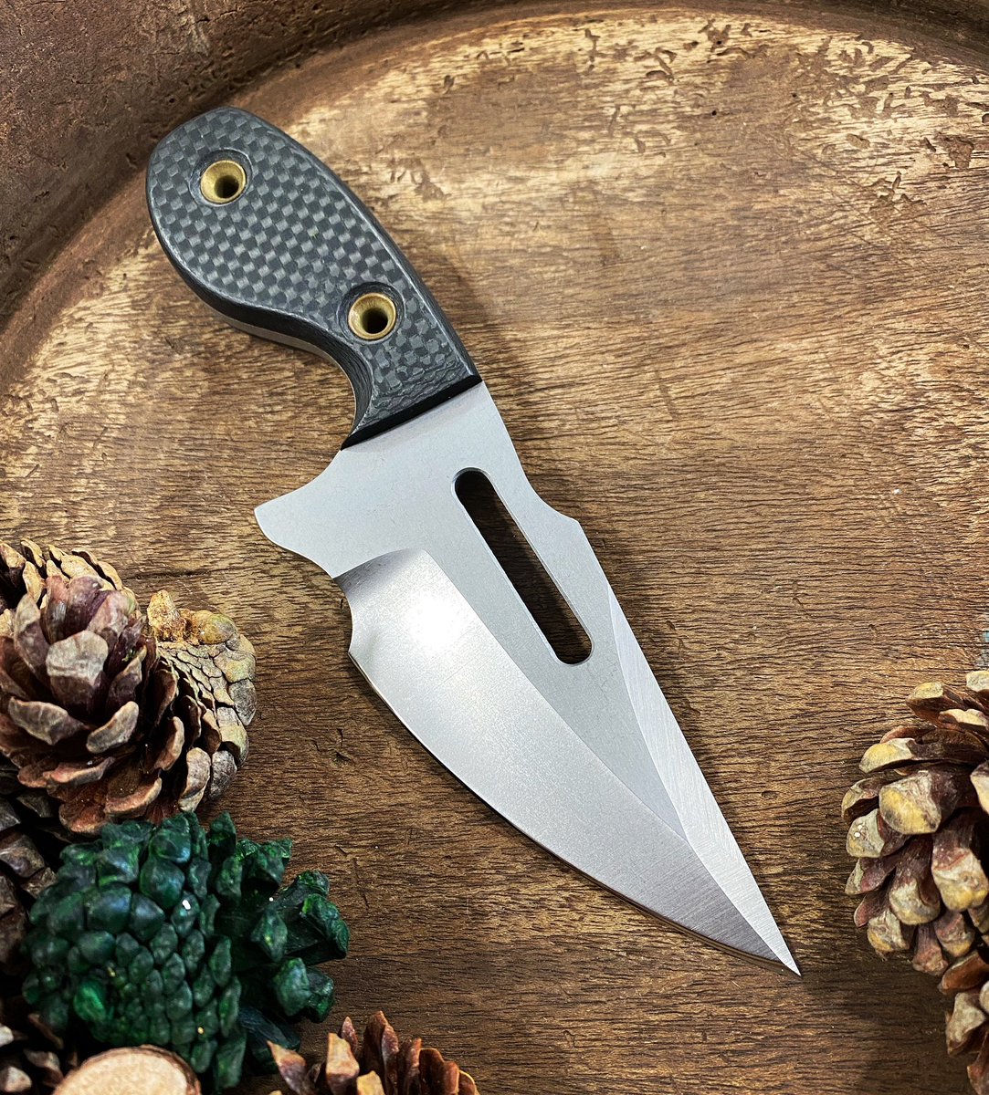KevinCo55931013's tweet photo. Tuesday’s carry-
#wtkmaowt #fixedblade
#carbonfiber #horton #A1
#jarome #dailybadass https://t.co/NXILwP8ZKu