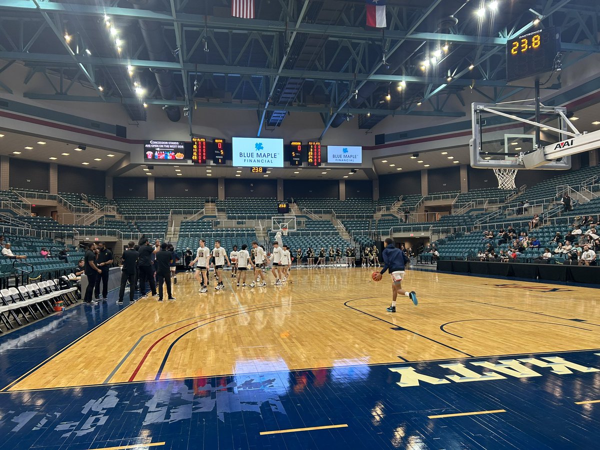 JordanHSVball's tweet photo. About to start our 1st 6A playoff game for our boy’s basketball!!! Let’s Go! #WarriorFamily #MakingHistory #1stSeniorClass https://t.co/dv6wq1jn9n