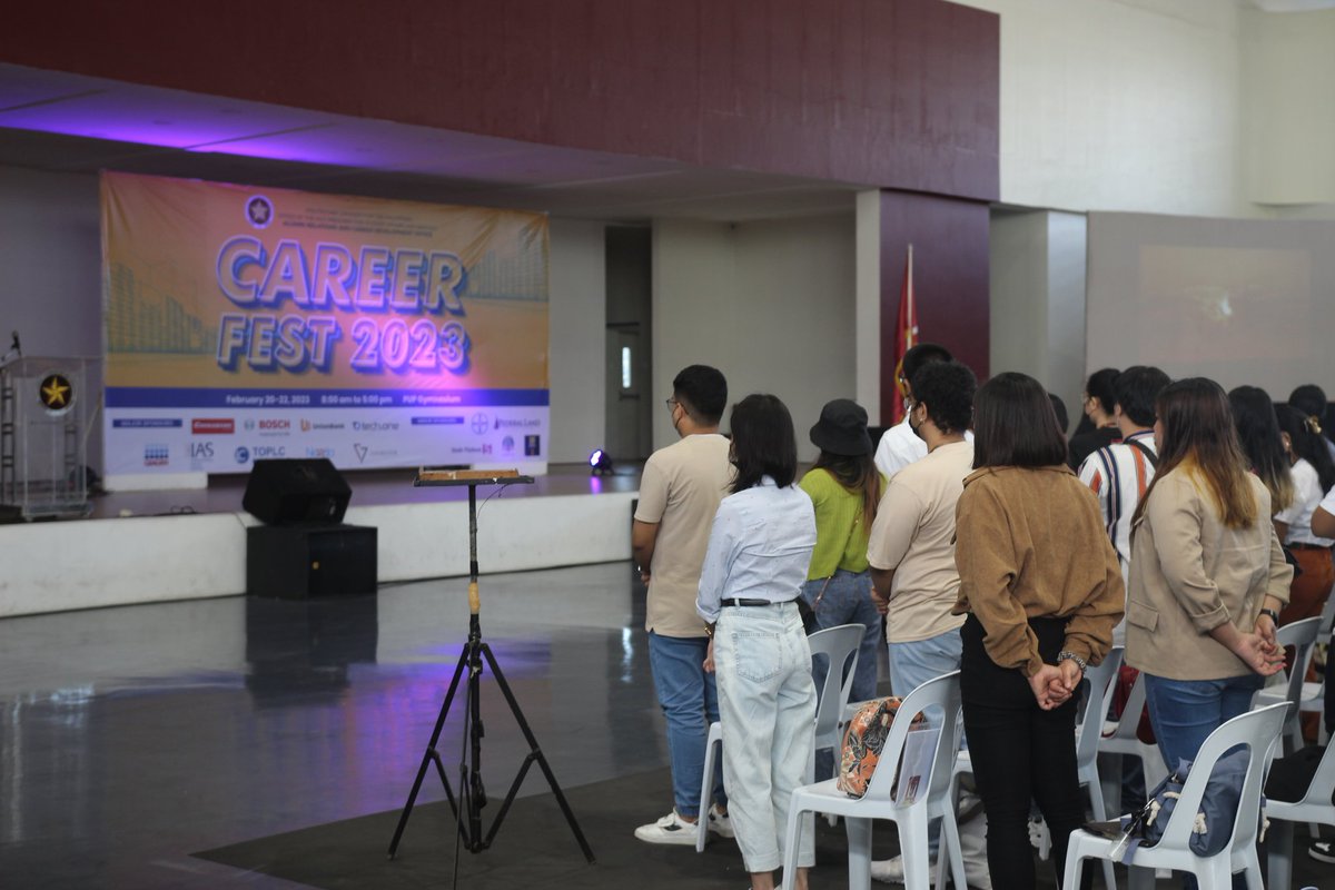 josephvillena_'s tweet photo. 𝗧𝗜𝗡𝗚𝗡𝗔𝗡 | Kasalukuyang ginaganap ang ikatlong araw ng Career Fest 2023, Pebrero 22, sa PUP Gymnasium. |@pupcocdakom https://t.co/lCBEl5Zhtd
