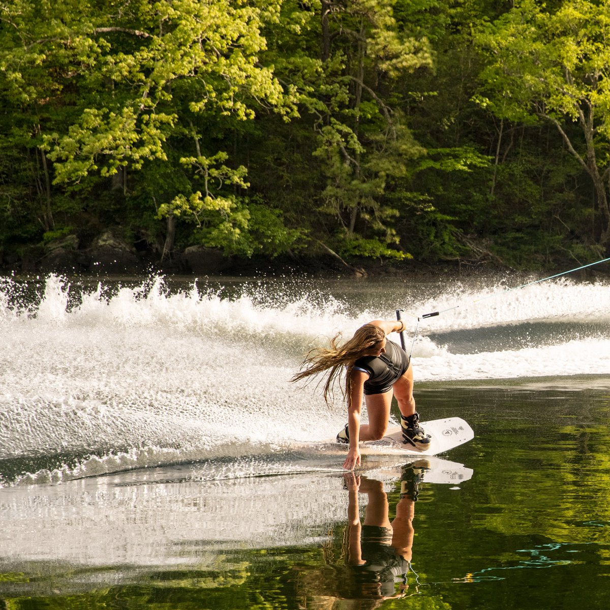 SupremeBoats's tweet photo. The S240 offers up to 4800 pounds of ballast, making it easy to surf like a pro or wakeboard at slower speeds.
#supremeboats #s240 #wakesurfboat #wakeboat #supreme #towboats #wakesurfing #wakesurfer #wakesurf #wakeboardboat #wakeboard #wakelife #boatlife #boating https://t.co/A5tUryUVZk