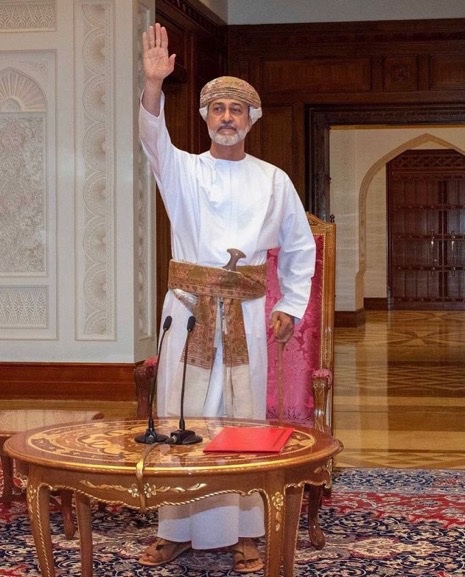 هذه صباحات عمان،وهذا صباح مسقط وقد شق الموظفون طريقهم للأعمال والبناء،ومن صور وصحار والدقم والبريمي وخصب ومرباط سعي العمانيين للبناء بلا كلل أو ملل

*وضع حجر الأساس للمختبر المركزي للصحة العامة
*تواصل الأعمال في مشاريع الطرق والسياحة والاقتصاد والاستثمار

أهلا بكم في #صباح_الشباب