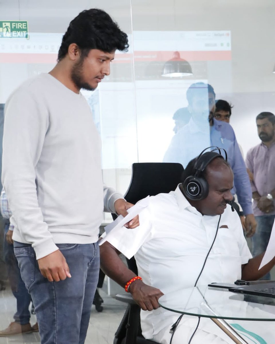 mohan_gowda_'s tweet photo. ಗುರಿ ಒಂದೇ - 2023ಕ್ಕೆ ಮತ್ತೊಮ್ಮೆ ಕುಮಾರಣ್ಣ.
#HDKAgain #HDKumaraswamy #HDK https://t.co/9czsAQhiCC