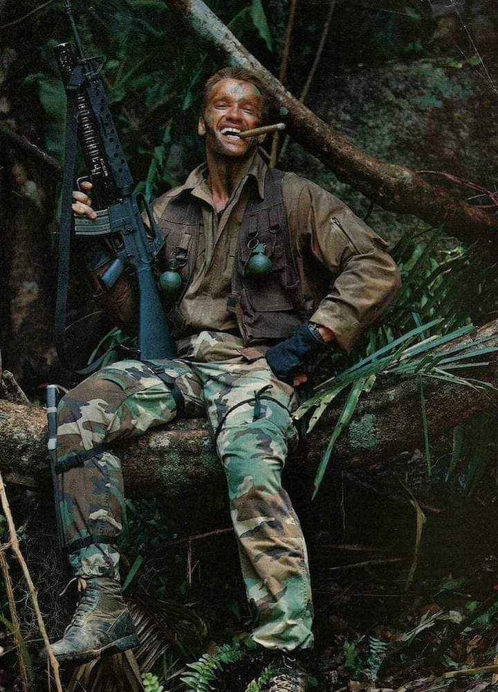 "جلوسي لوحدي -لبعض الوقت-يعيد سكينتي إلي"🇪🇬