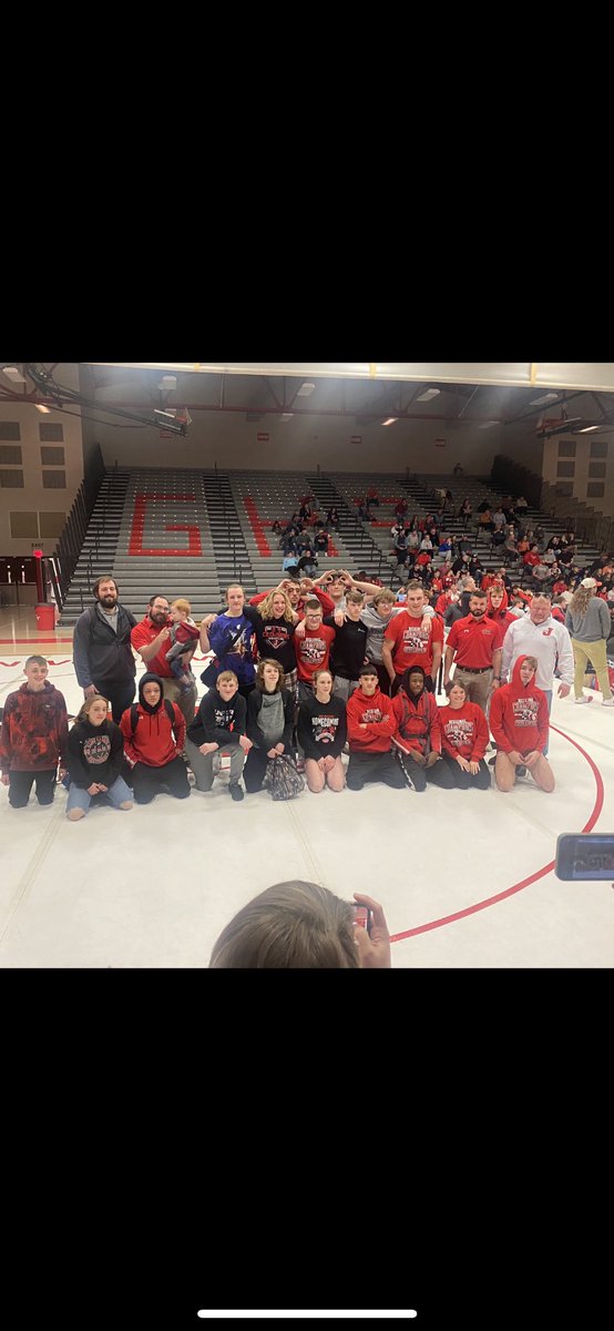 JHSCrimsons's tweet photo. JHS wrestling defeats Mt. Vernon 51-24 in an IHSA sectional dual match. The Crimsons are state bound!
#EliteEight https://t.co/4D8no8ETxP