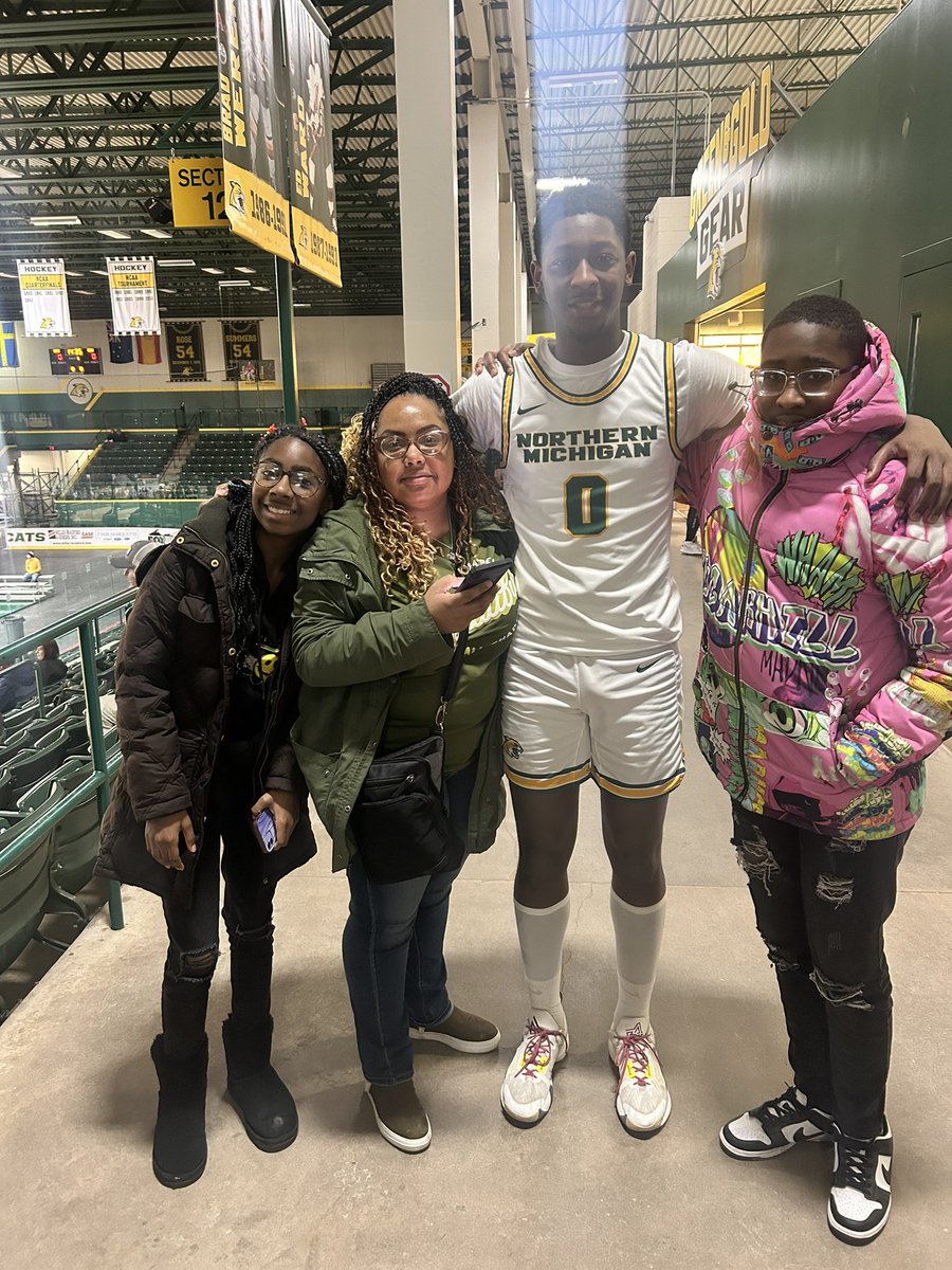 Family strong 💪🏿💪🏿