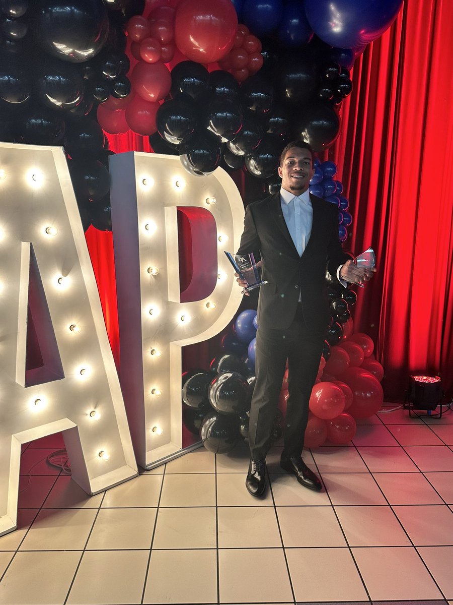 Michaeldmc1911's tweet photo. High-achieving DHS students received academic recognition in tonight's Advanced Placement Awards Ceremony. In addition to AP Scholar Awards, 55 students received NMSI honor which included a $100 check for each recipient. #DVilleAllIn #itscool2besmart #AcademicChampions https://t.co/j6Hp7aOFjq