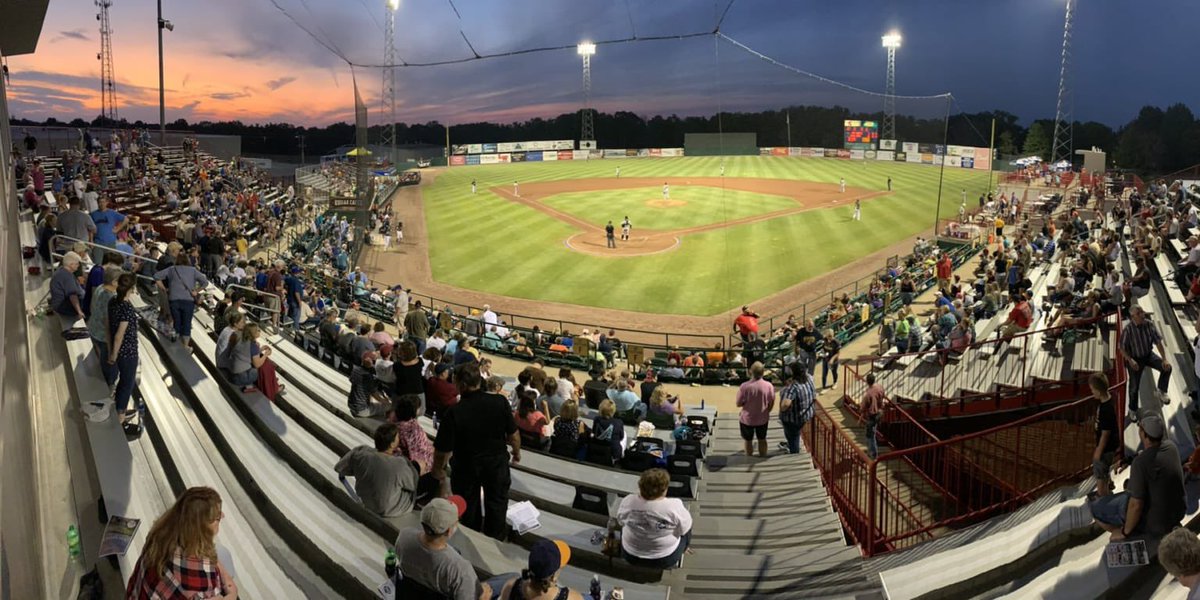 I’m honored and thankful to say that I have accepted a role as the play-by-play voice of the @BurlingtonBees of the @ProspectLeague for the upcoming 2023 season! #GoBees