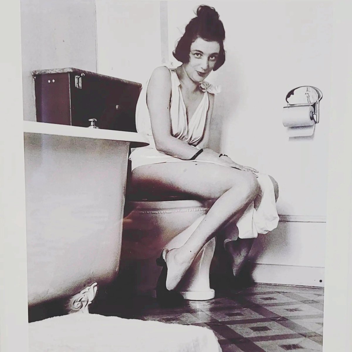 Drôle de rencontre mais vrais instants décisifs à l’Espace Richaud de <a href="/DAC_Versailles/">Culture Versailles</a> avec Kertesz / Lartigue, respectivement gauche et droite. À découvrir. #espacerichaud #Versailles