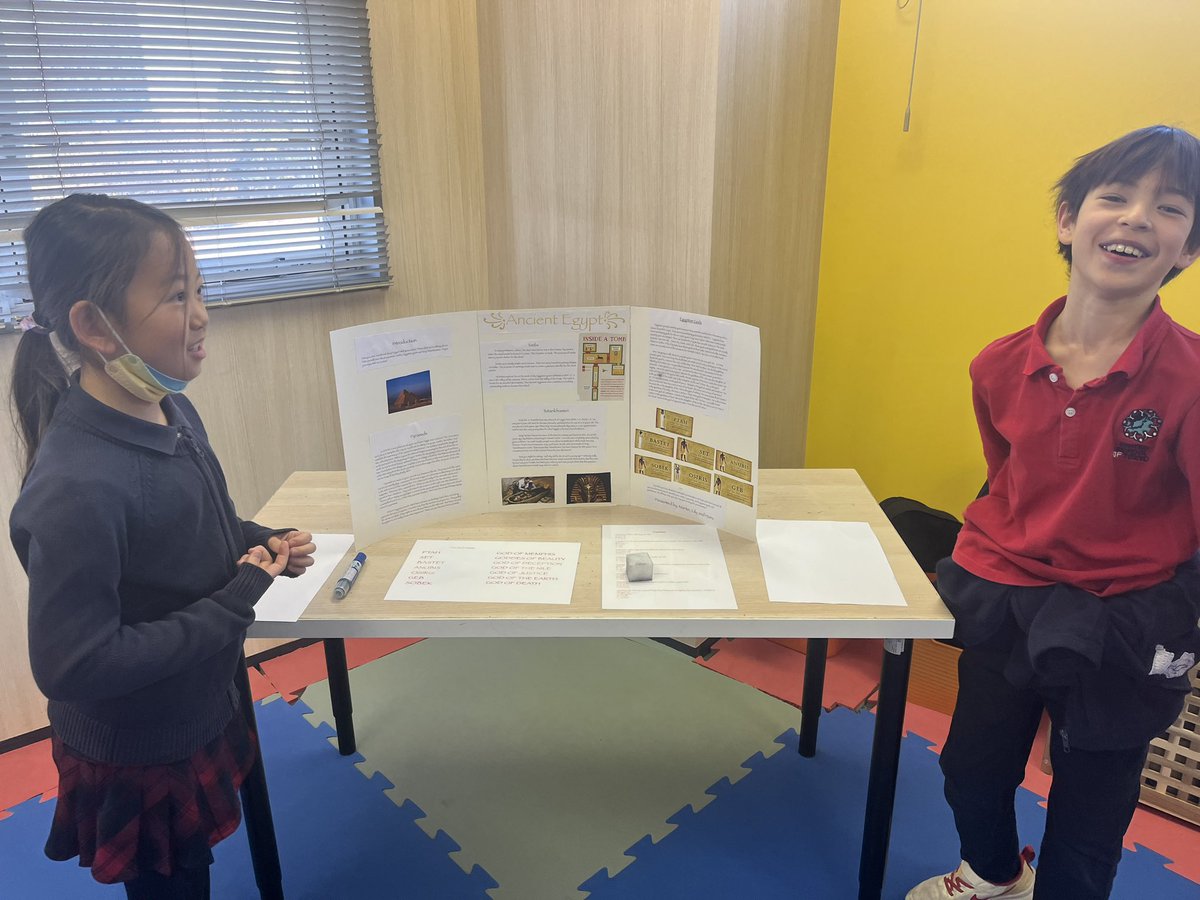 Today #grade3 presented #interesting #topics in a #livingmuseum #Presentation #community #speak #learn #udl