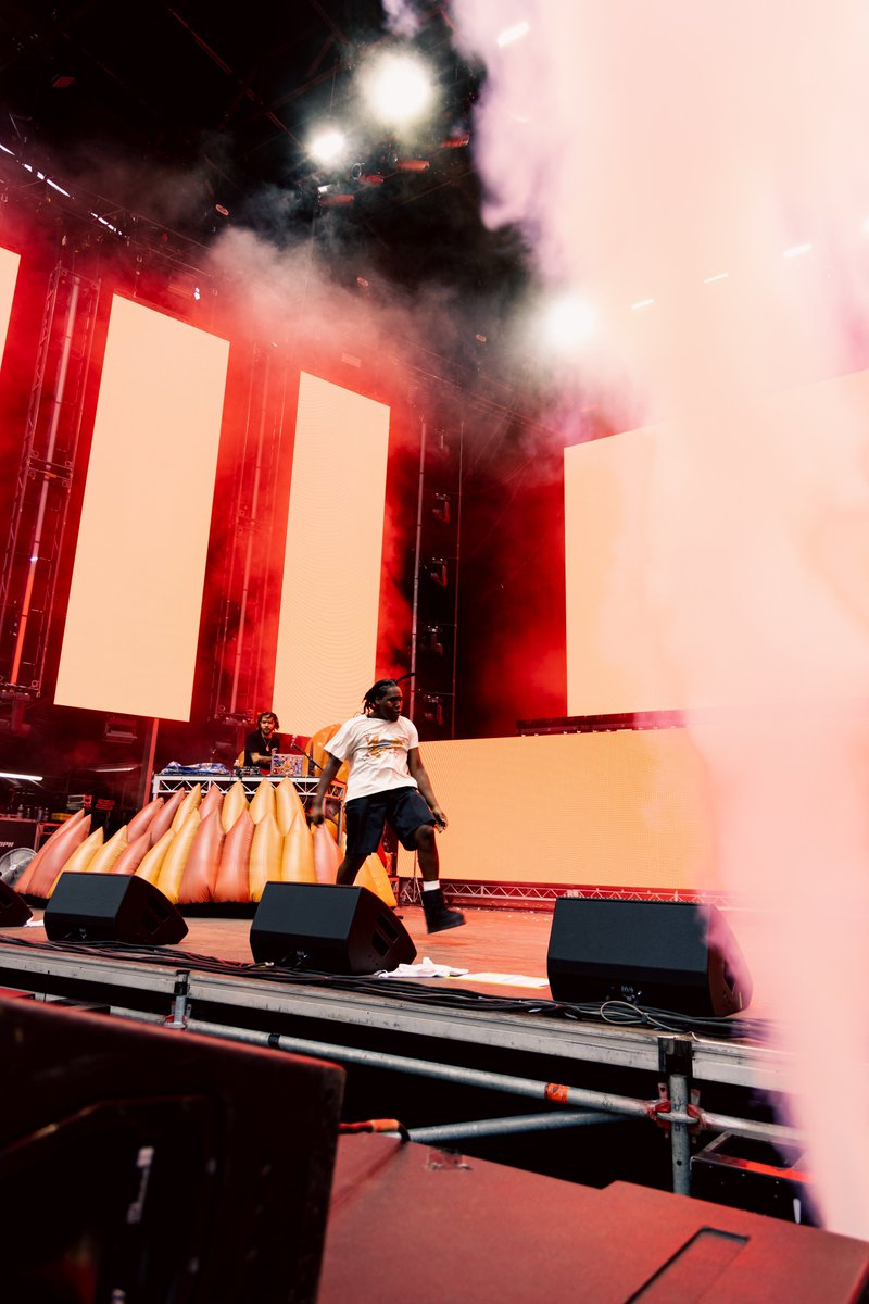 miss.e.vee tweet media