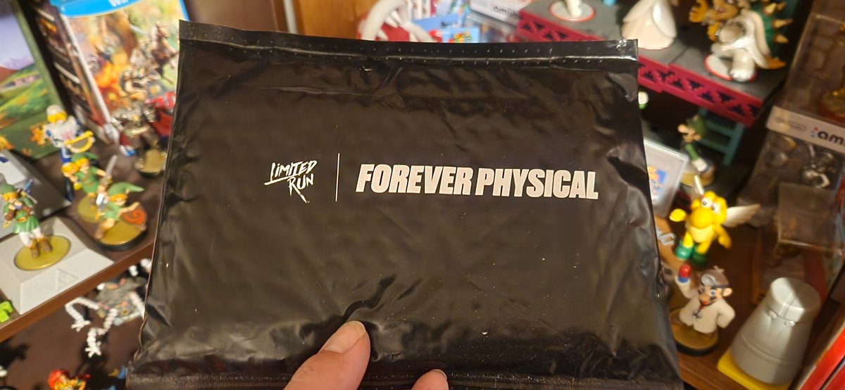 anarchyKaos666's tweet photo. Package. #AllDigitalFuture https://t.co/W7qWuHllKz