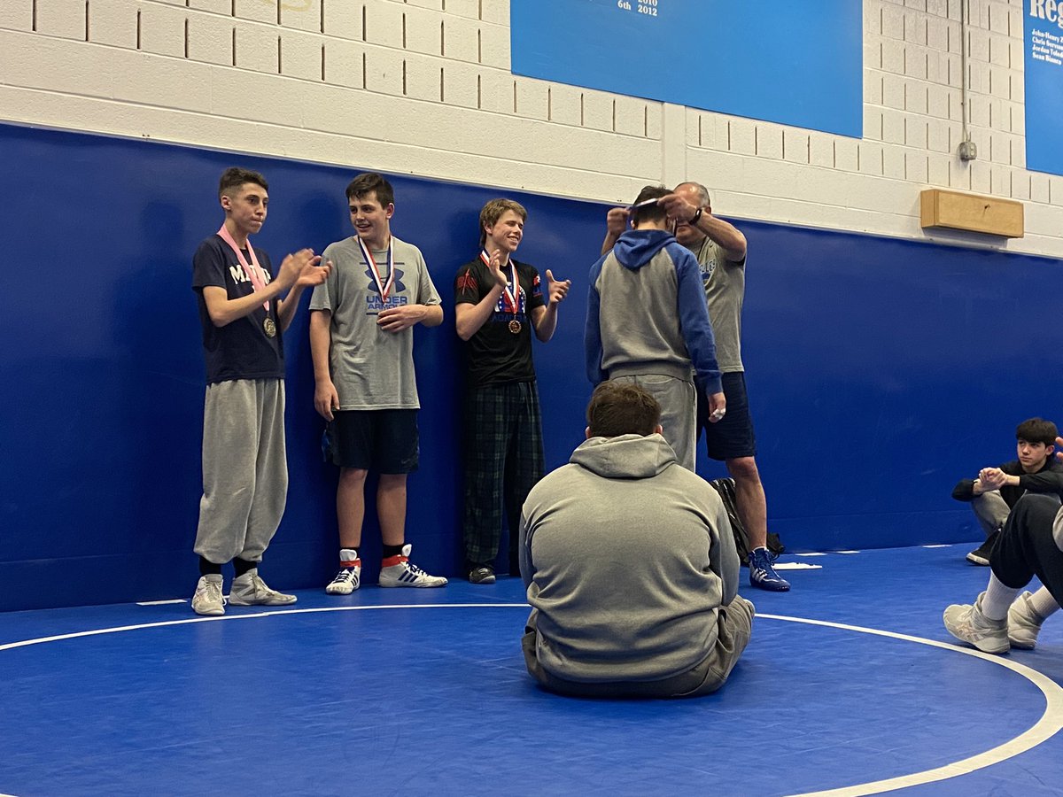 PVBearsWrest's tweet image. Our team had a small medal ceremony tonight for our JV district and Coal Cracker placers🏅#nunnystyle