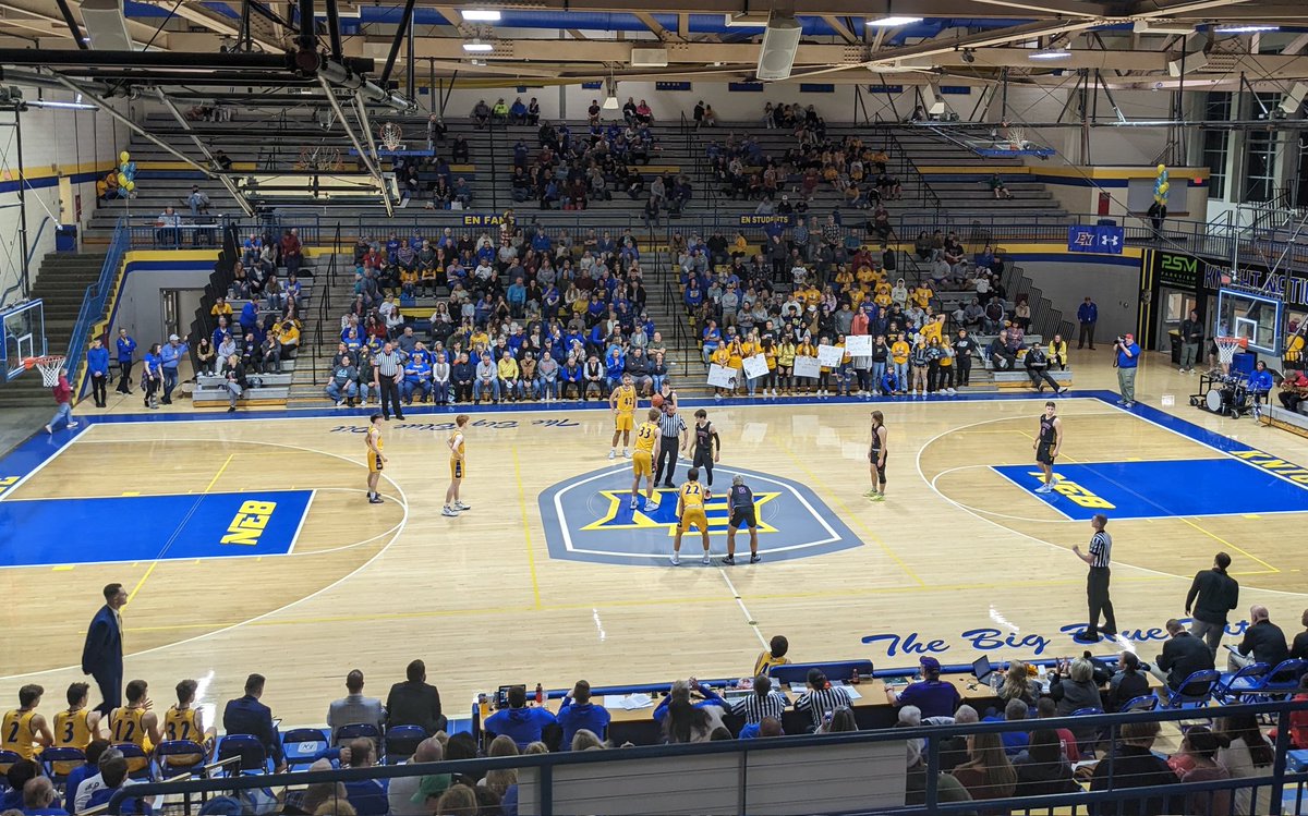 Senior night in the Big Blue Pit. Was good to see 1 Dubs - Max &amp; Carver - back on the (BB) court together, even if only for a second.
